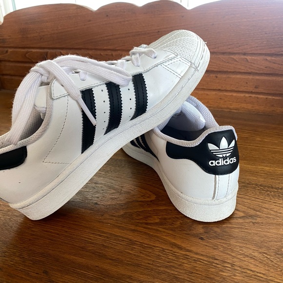 Adidas Superstar Sneakers - Picture 6 of 10